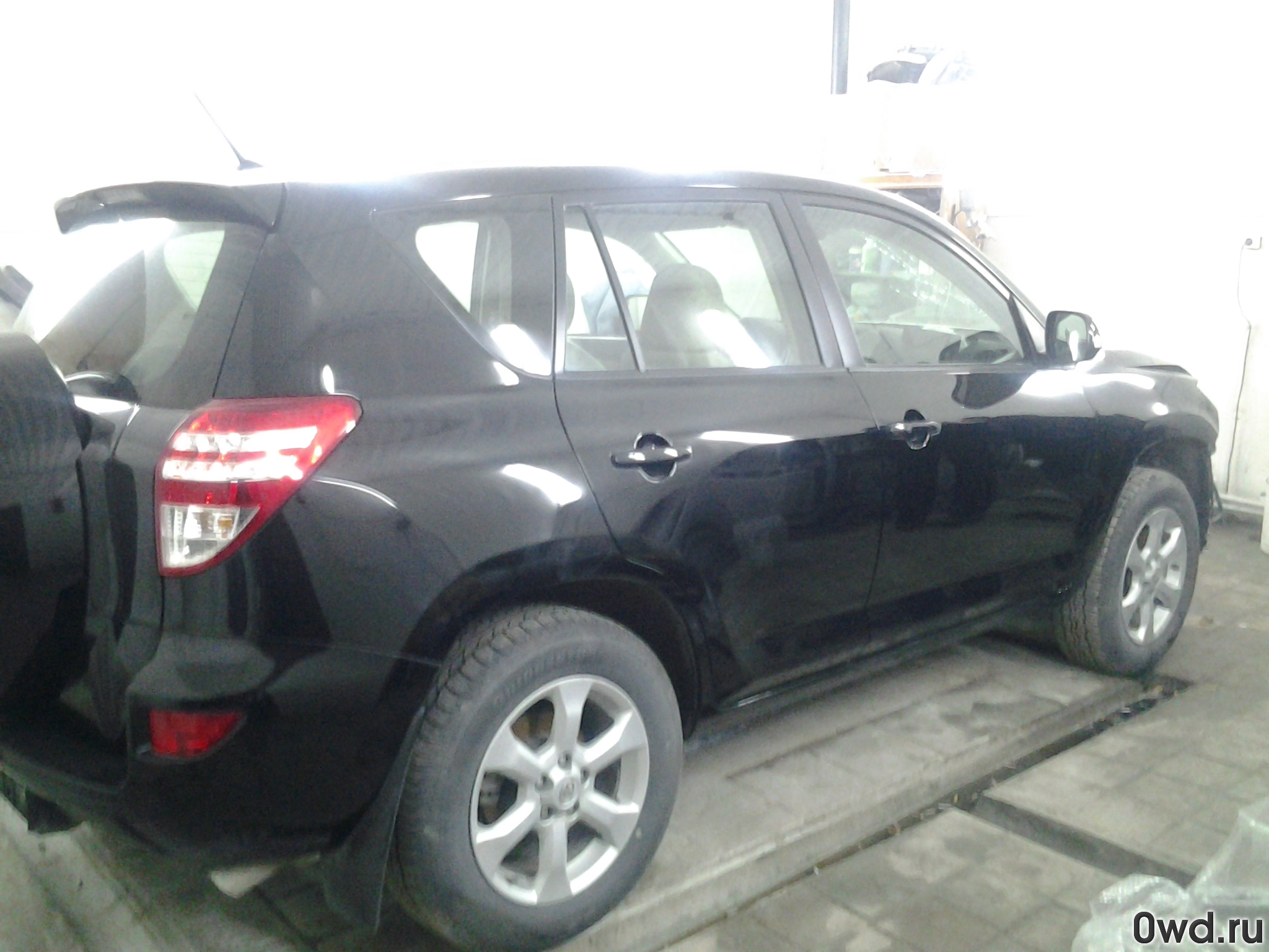 Битый автомобиль Toyota RAV4 (2011) в Тамбове